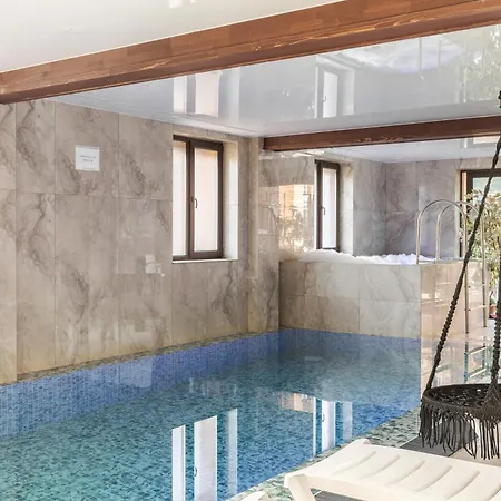 Morishka & Отель Буковель