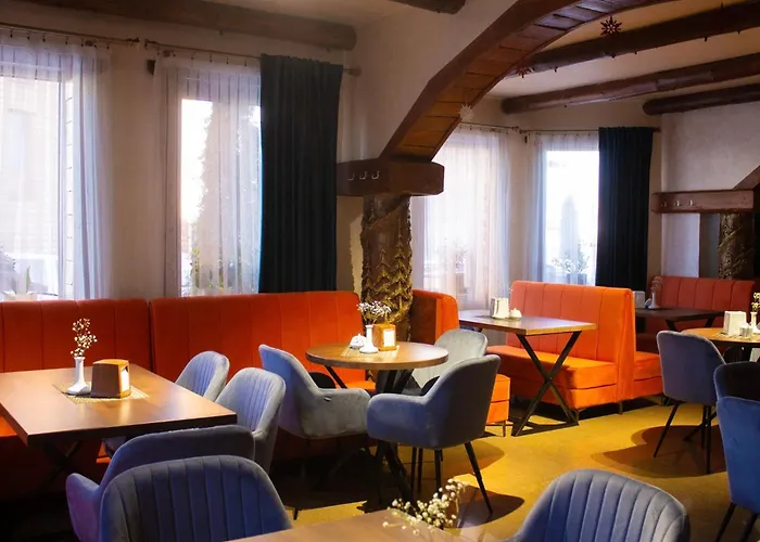 Morishka & Hotel *